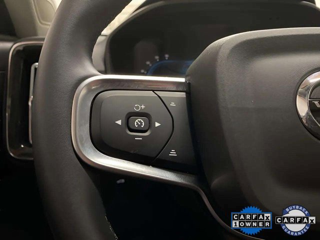 Used 2025 Volvo XC40 B5 Plus image 37