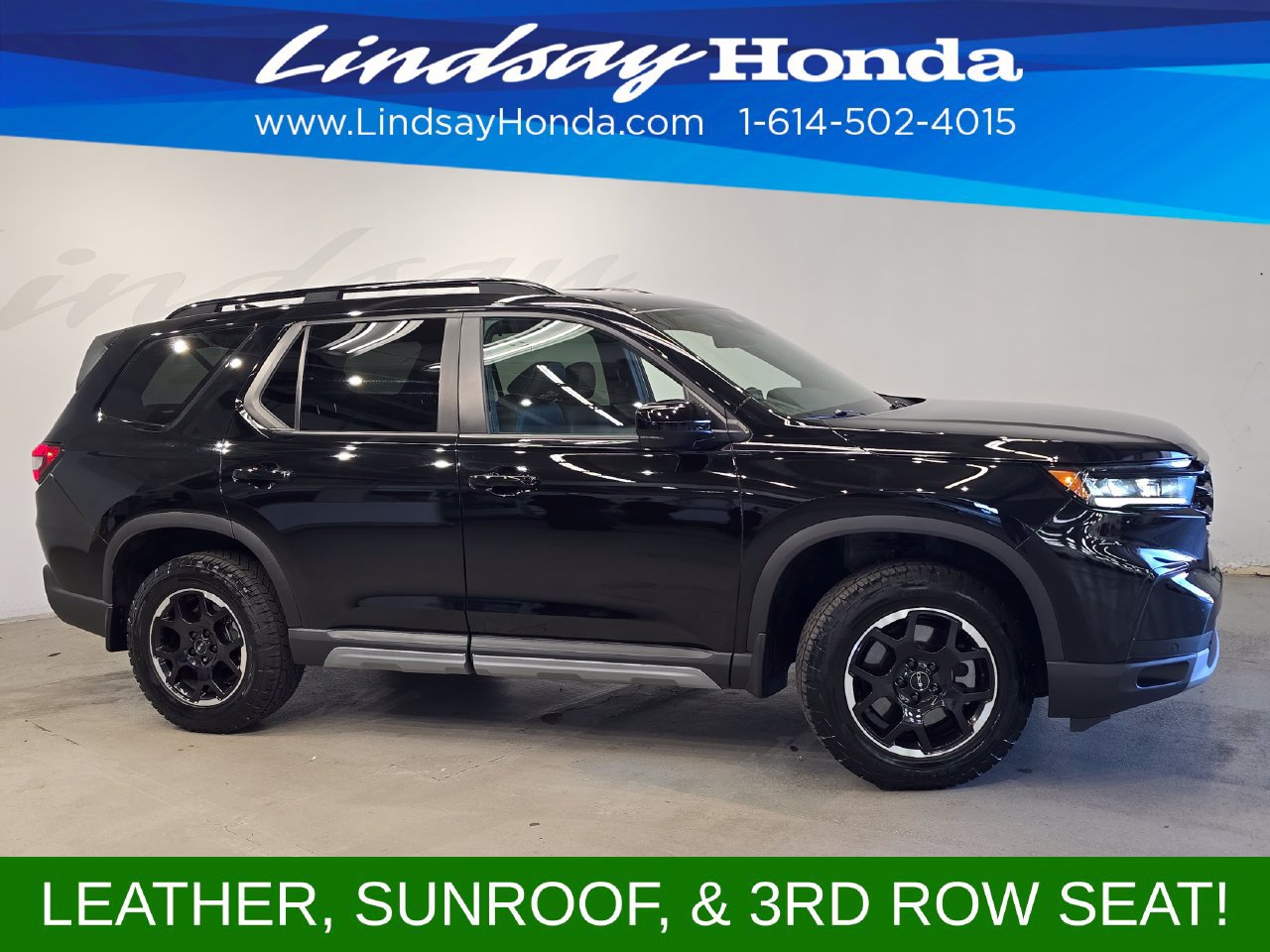 Used 2025 Honda Pilot TrailSport image 3