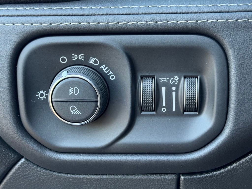 New 2026 RAM 2500 Limited image 24