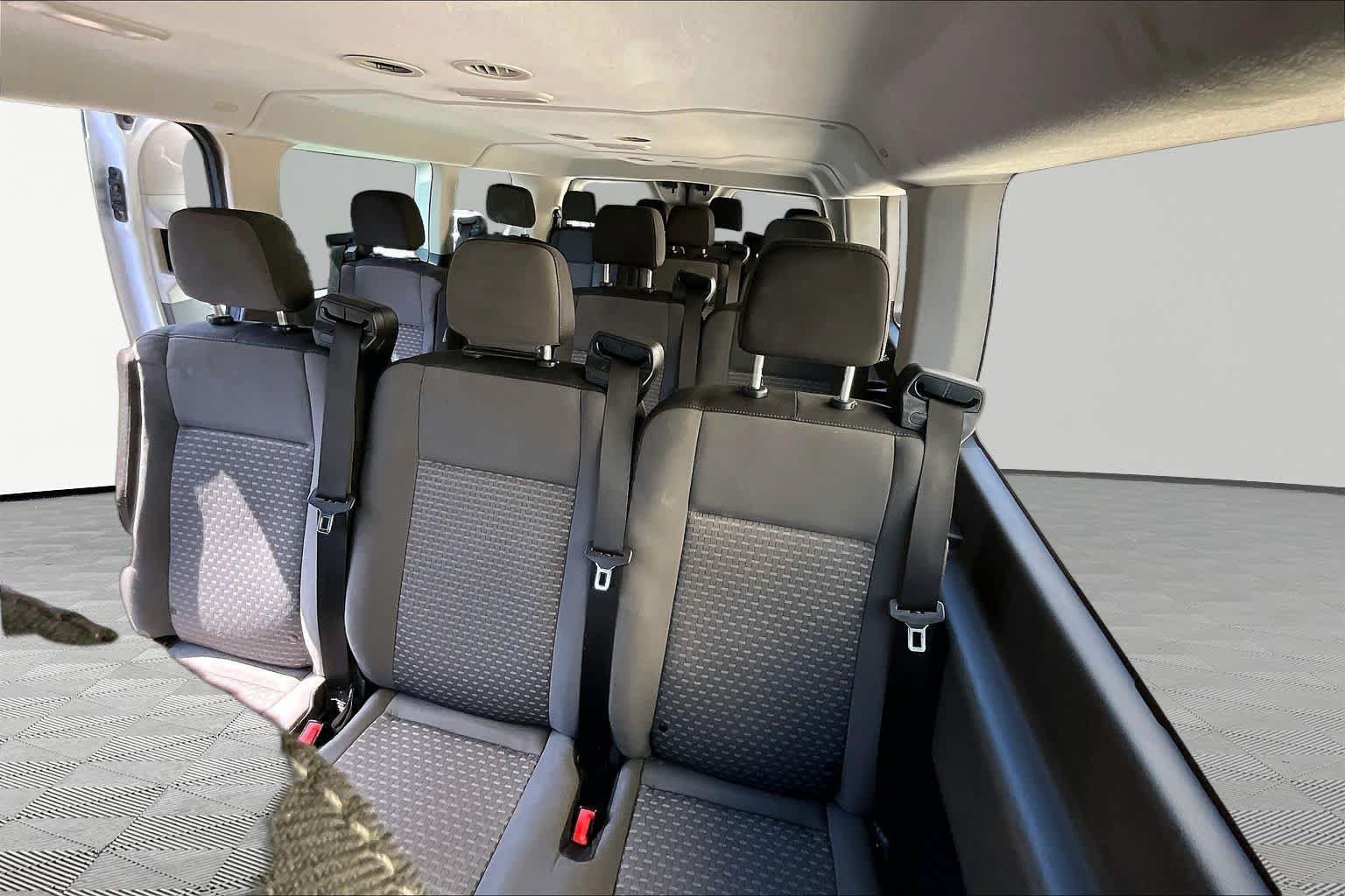 Used 2023 Ford Transit 350 XLT RWD image 21
