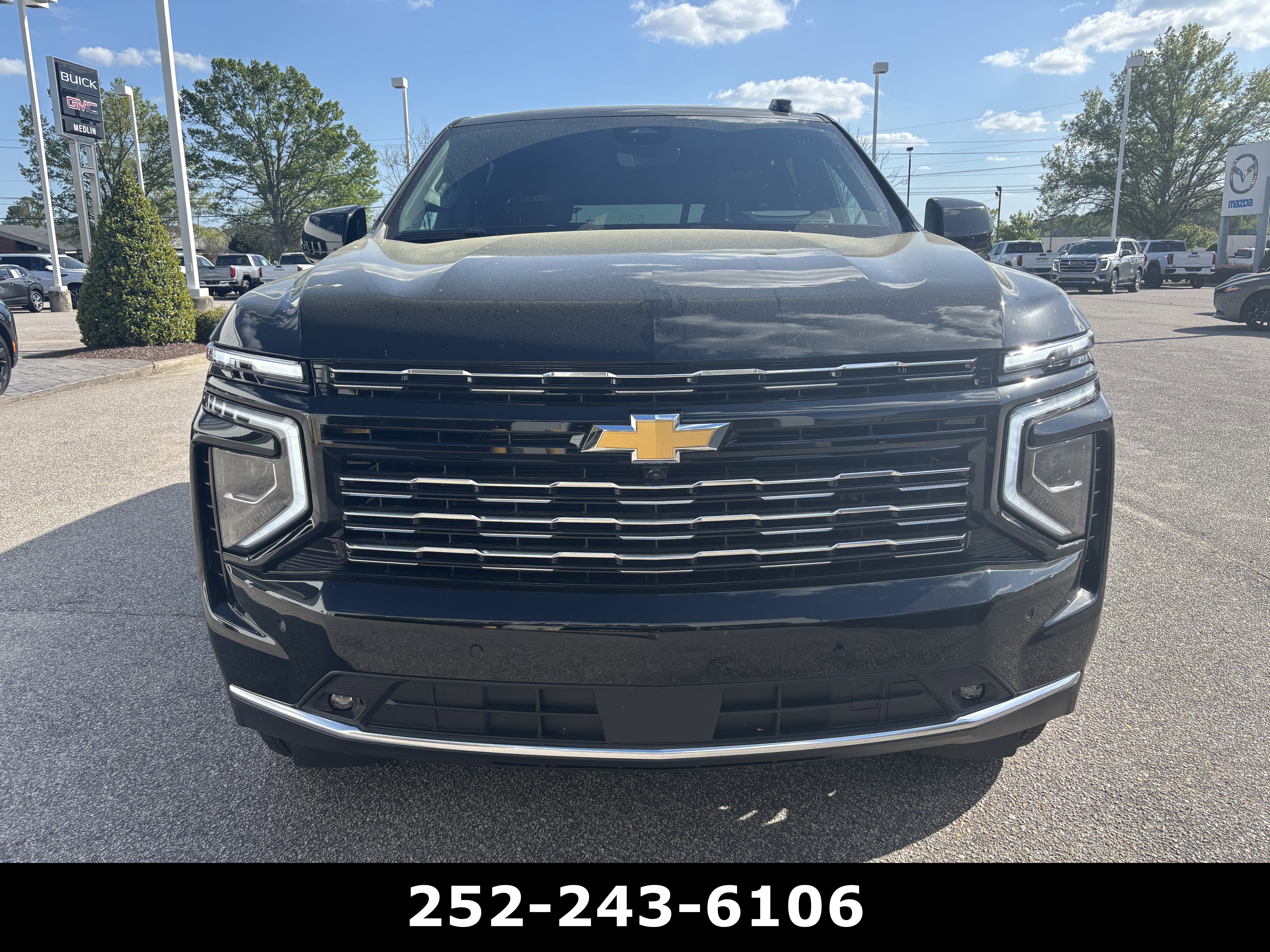 Used 2025 Chevrolet Suburban High Country AWD/4WD image 2