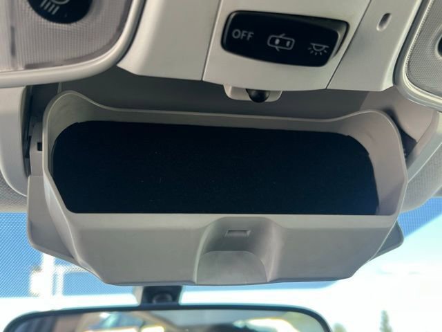 Used 2016 Toyota Prius Two image 31