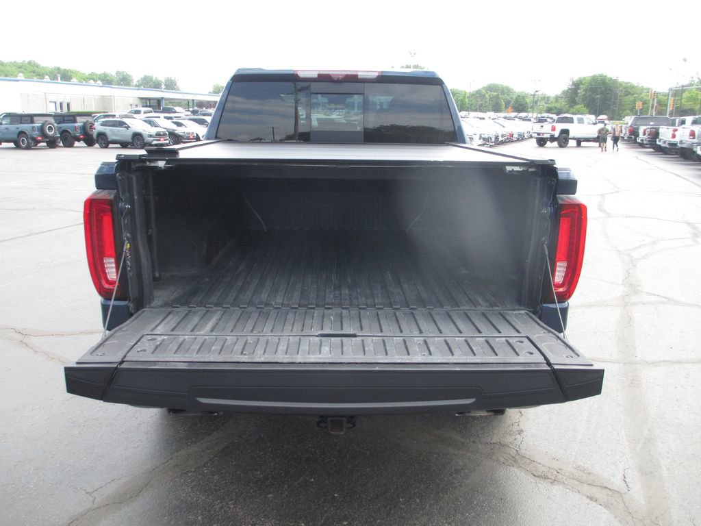 Used 2023 GMC Sierra 1500 Denali w/ Denali Reserve Package AWD/4WD image 9