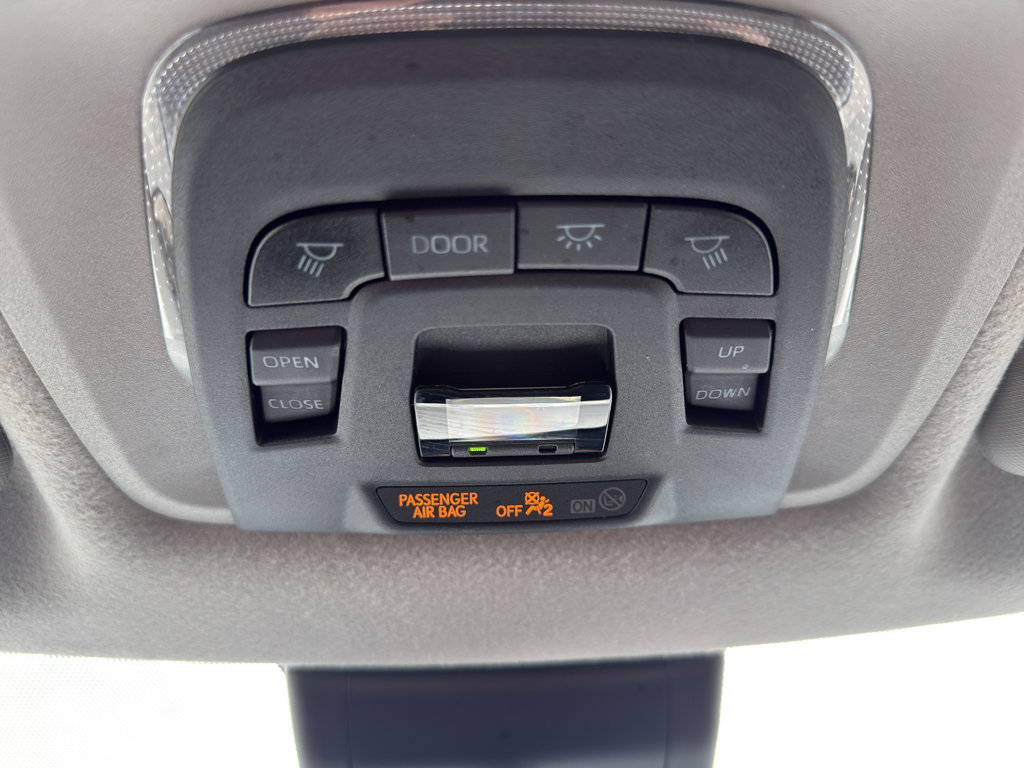 Used 2022 Toyota Corolla Cross LE image 25