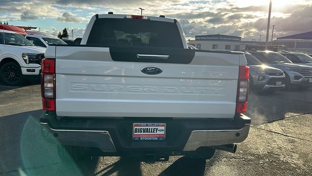 Certified 2022 Ford F350 XLT w/ XLT Premium Package image 4