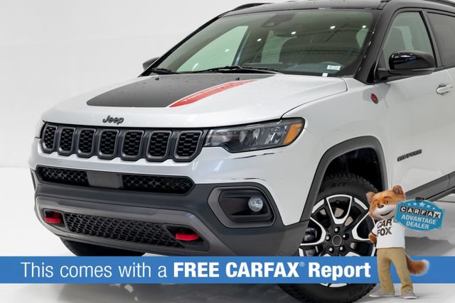 Certified 2025 Jeep Compass Trailhawk AWD/4WD video 2