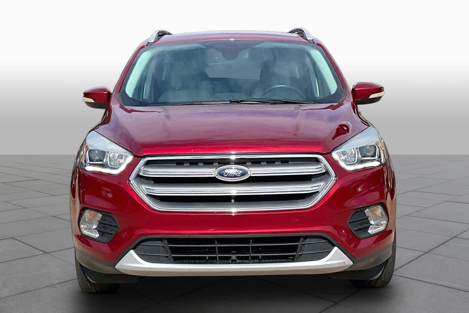 Used 2017 Ford Escape Titanium FWD video 3