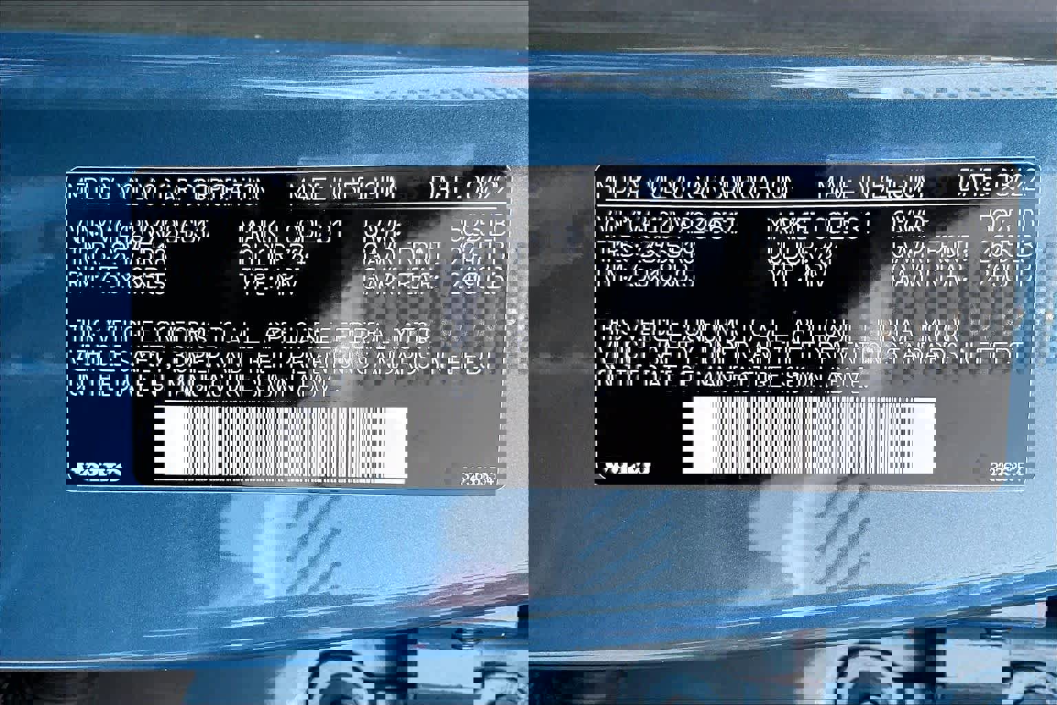 Used 2023 Volvo XC40 B5 Core w/ Convenience Package image 37