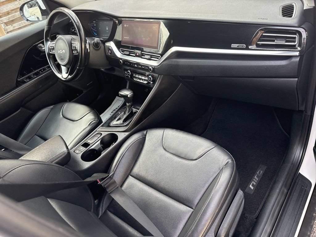 Used 2022 Kia Niro Touring Special Edition FWD image 29