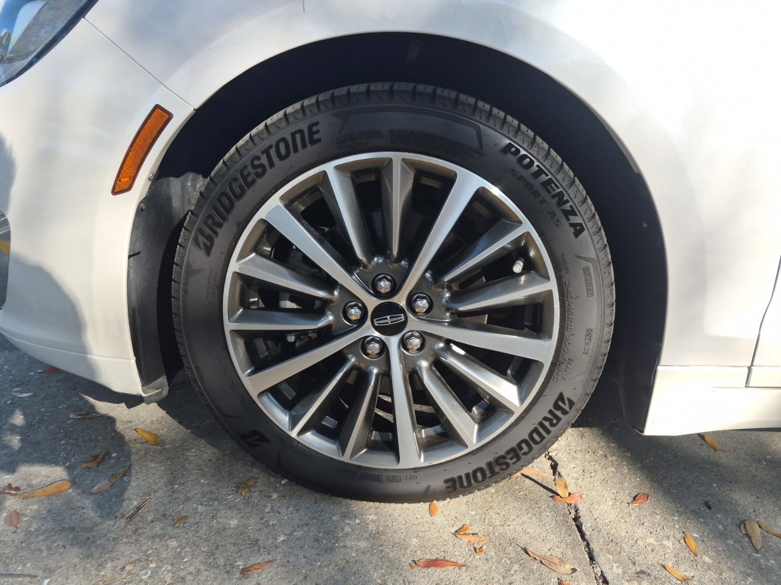 Used 2019 Lincoln MKZ Reserve image 13