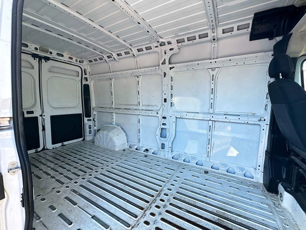 Used 2023 RAM ProMaster 3500 FWD image 10