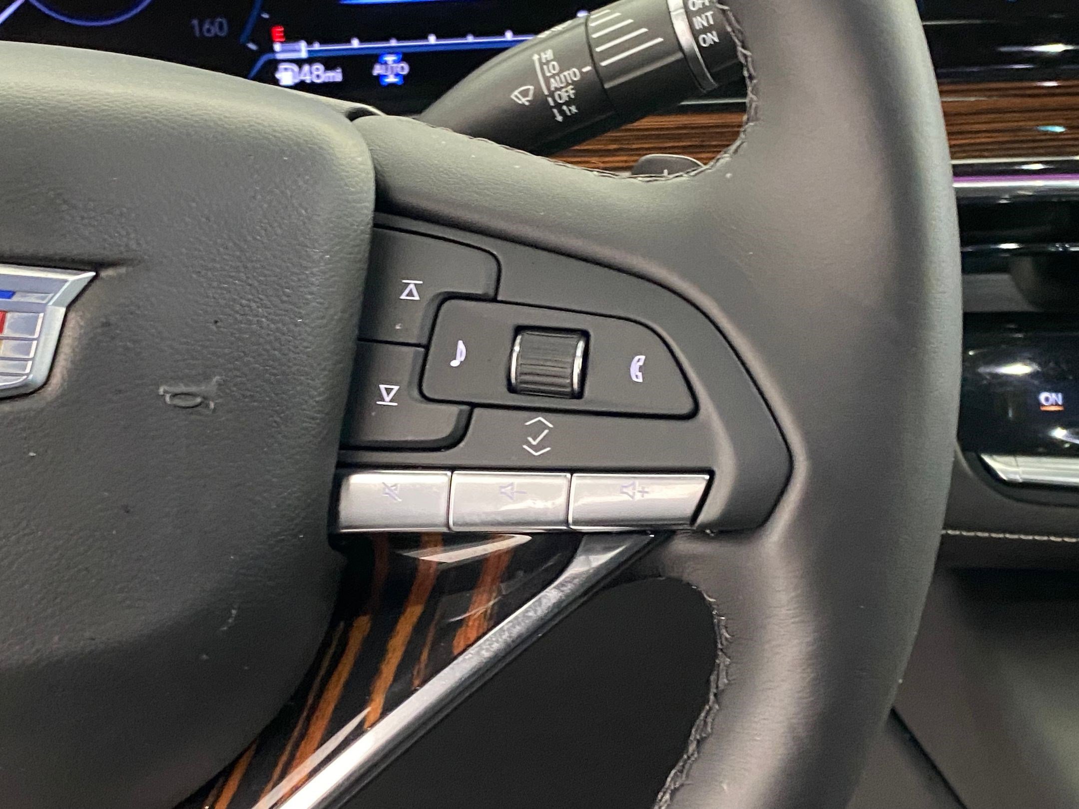 Used 2022 Cadillac Escalade Luxury image 30