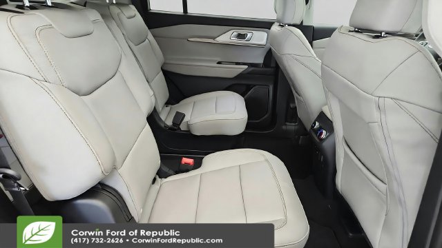 New 2026 Ford Explorer Active w/ Active Comfort Package AWD/4WD image 27
