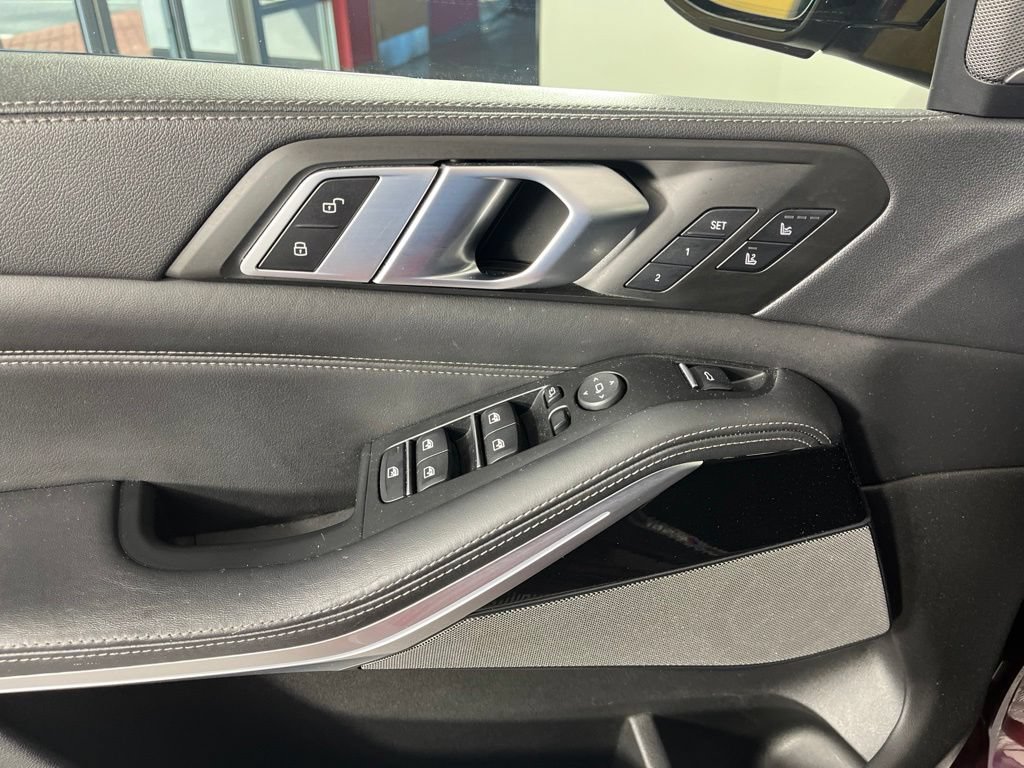 Used 2020 BMW X5 M50i w/ Executive Package AWD/4WD image 29