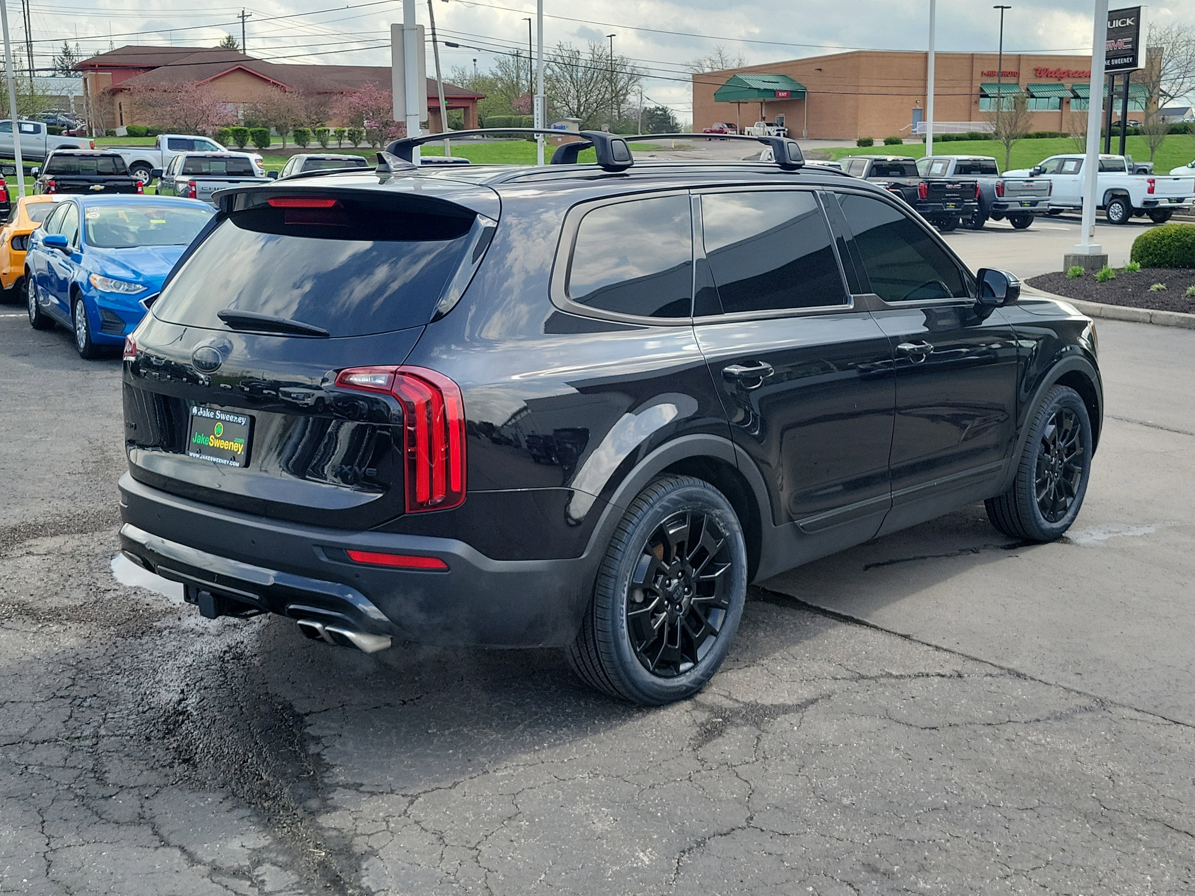 Used 2021 Kia Telluride SX w/ SX Prestige Package image 4