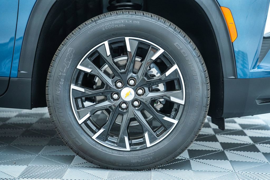 New 2026 Chevrolet Traverse LT w/ Sun and Wheel Package AWD/4WD image 17