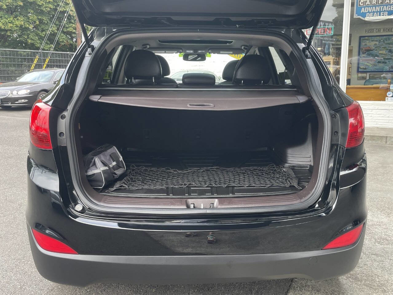 Used 2012 Hyundai Tucson Limited w/ Premium Pkg image 11