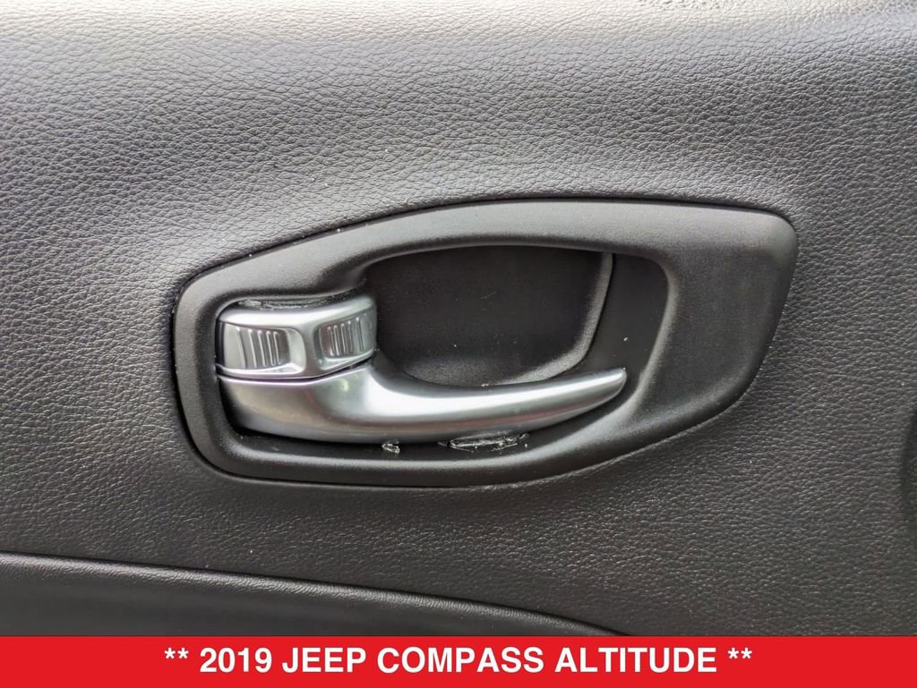 Used 2019 Jeep Compass Altitude image 12