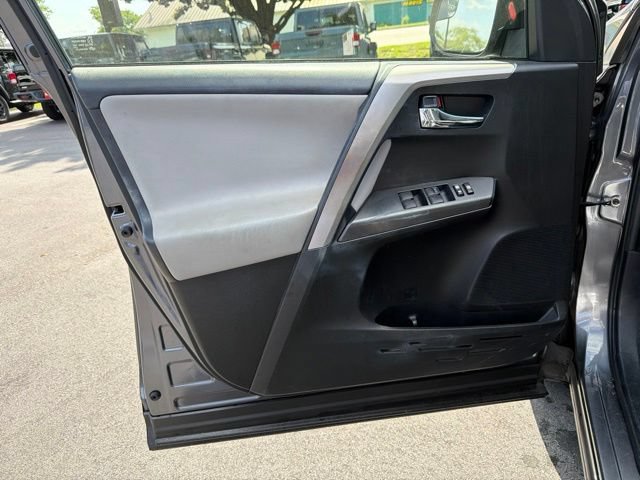 Used 2016 Toyota RAV4 XLE FWD image 13