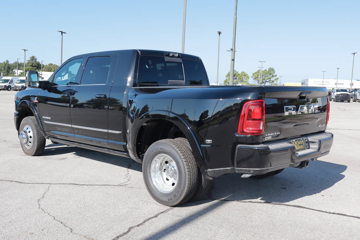 New 2027 RAM 3500 Limited AWD/4WD image 10