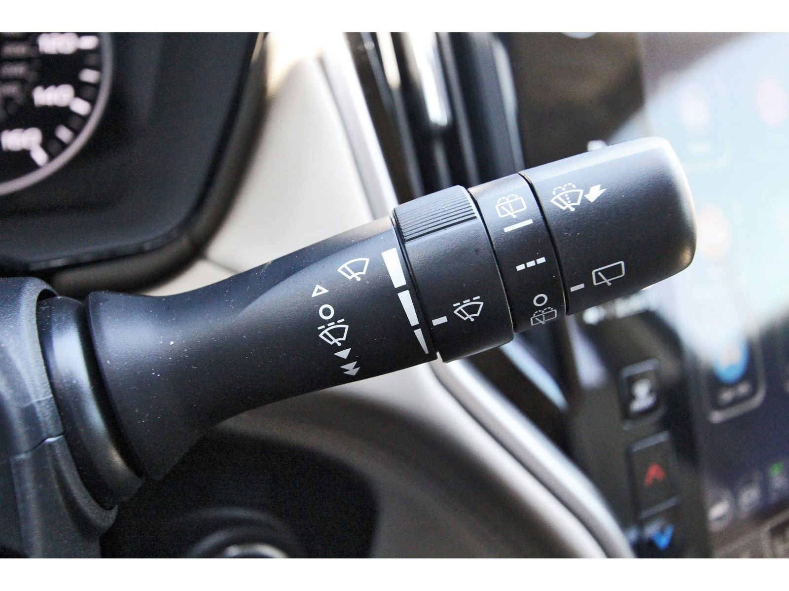 Certified 2025 Subaru Outback Premium image 18