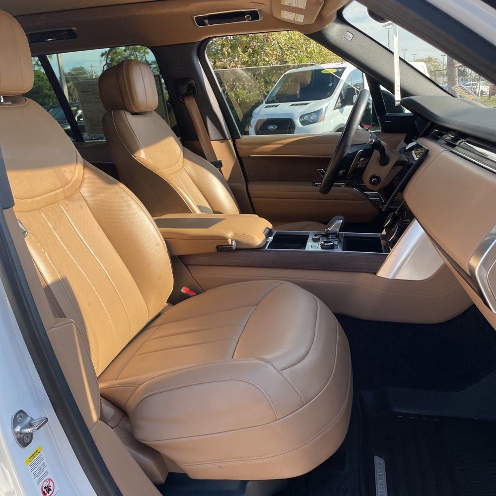 Used 2023 Land Rover Range Rover SE image 6