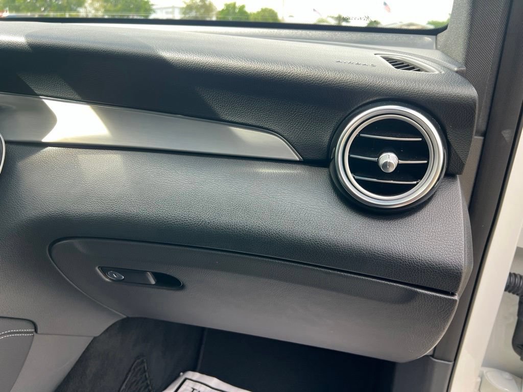 Used 2019 Mercedes-Benz GLC 300 image 10