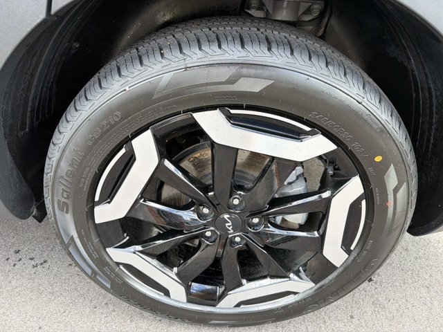 Used 2025 Kia Telluride S FWD image 32