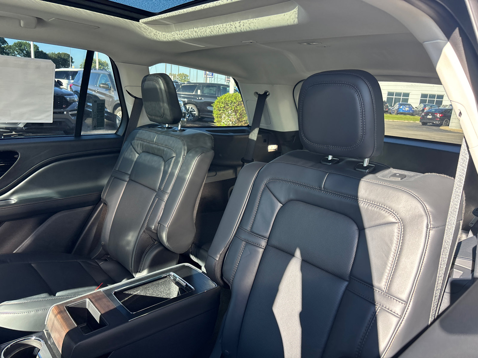 New 2027 Lincoln Aviator Reserve AWD/4WD image 24