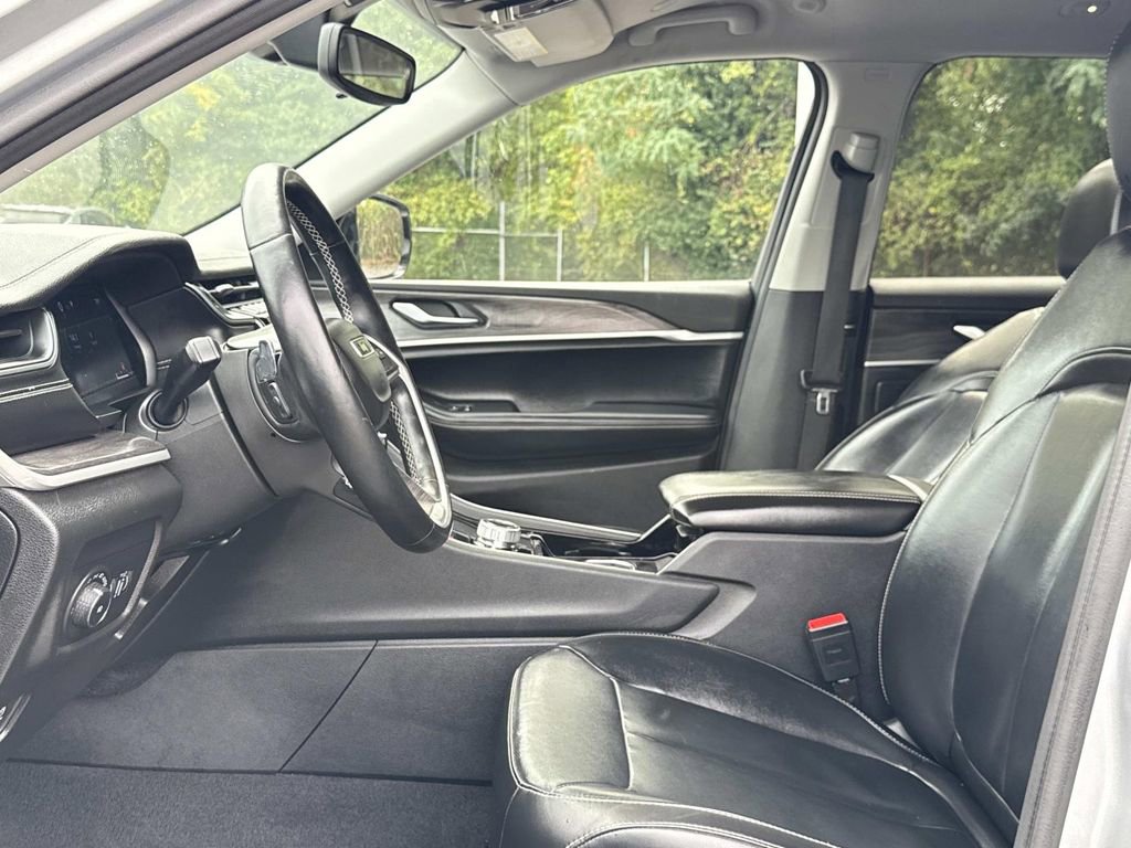 Used 2021 Jeep Grand Cherokee L Limited image 16