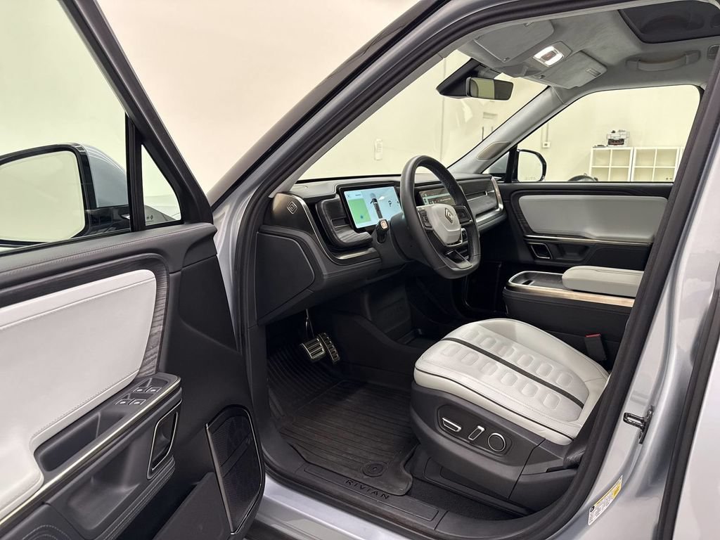Used 2024 Rivian R1T Adventure AWD/4WD image 13