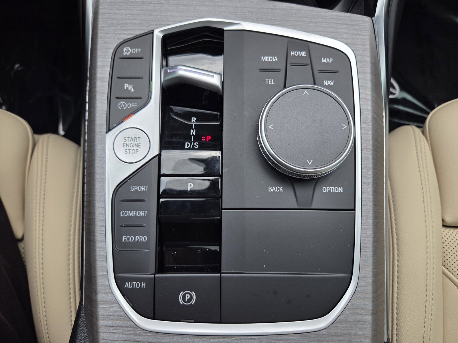 New 2026 BMW 330i Sedan w/ Premium Package RWD image 25