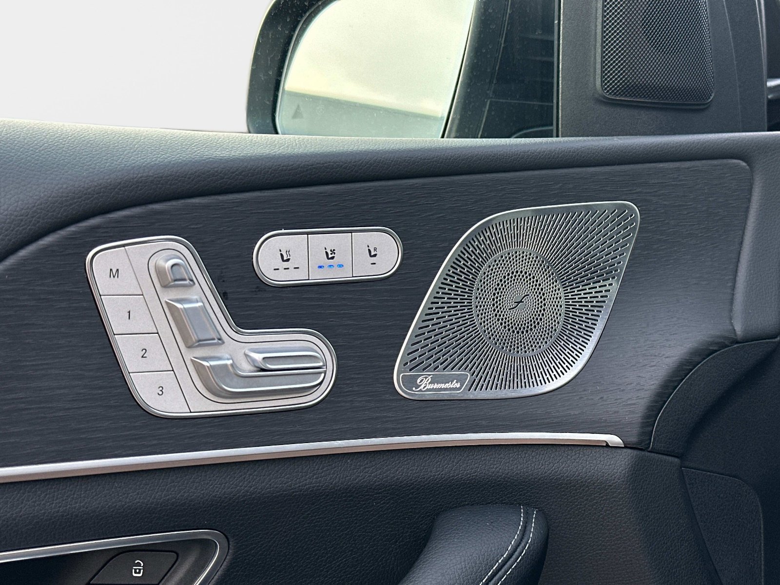 Certified 2025 Mercedes-Benz GLS 450 4MATIC image 18