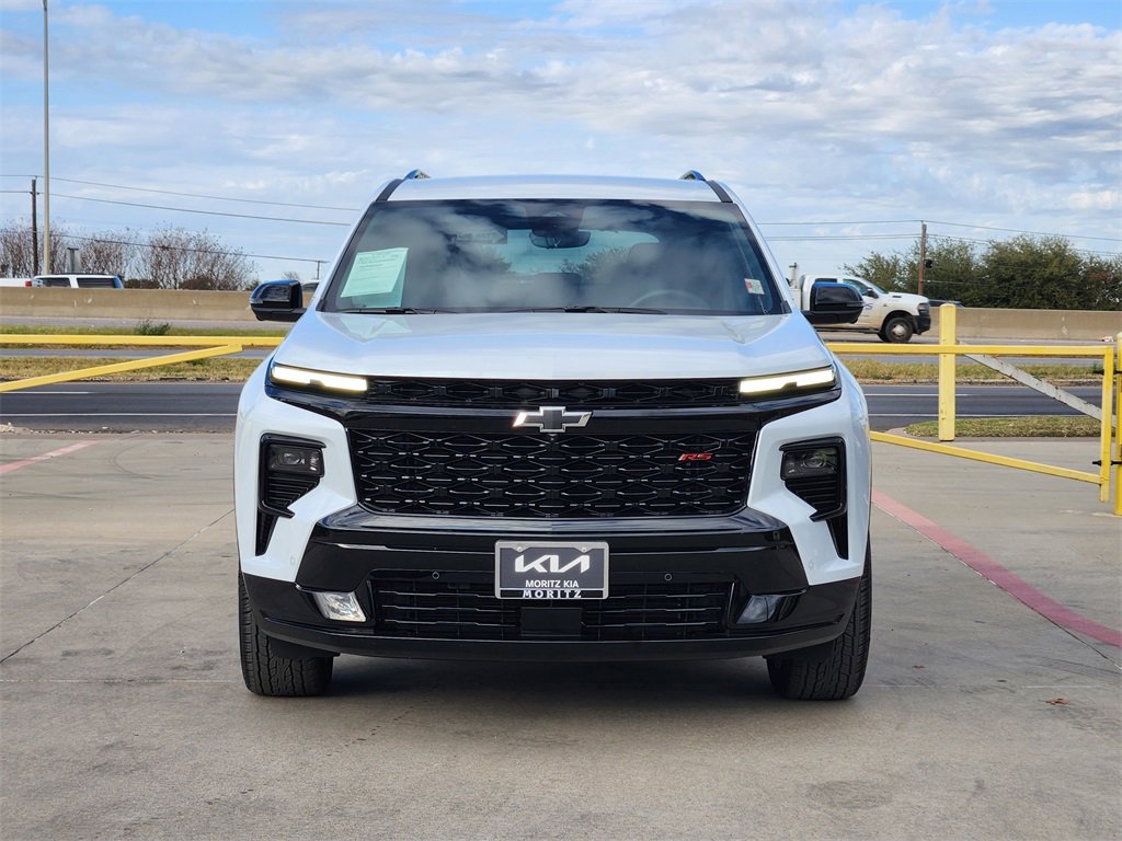 Used 2026 Chevrolet Traverse RS image 2