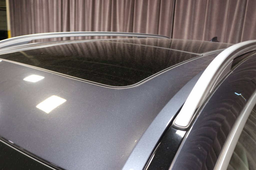 Used 2022 BMW X7 xDrive40i w/ Parking Assistance Package image 9