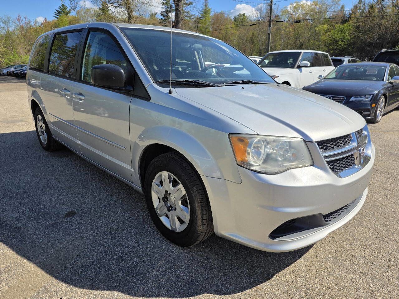 Used 2011 Dodge Grand Caravan Express w/ PWR Window Group FWD image 9