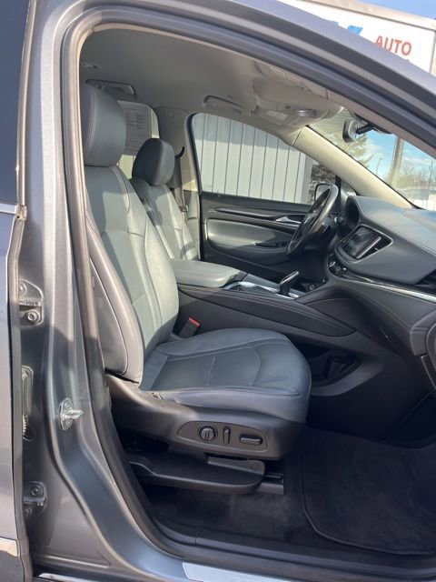 Used 2021 Buick Enclave Essence AWD/4WD image 32