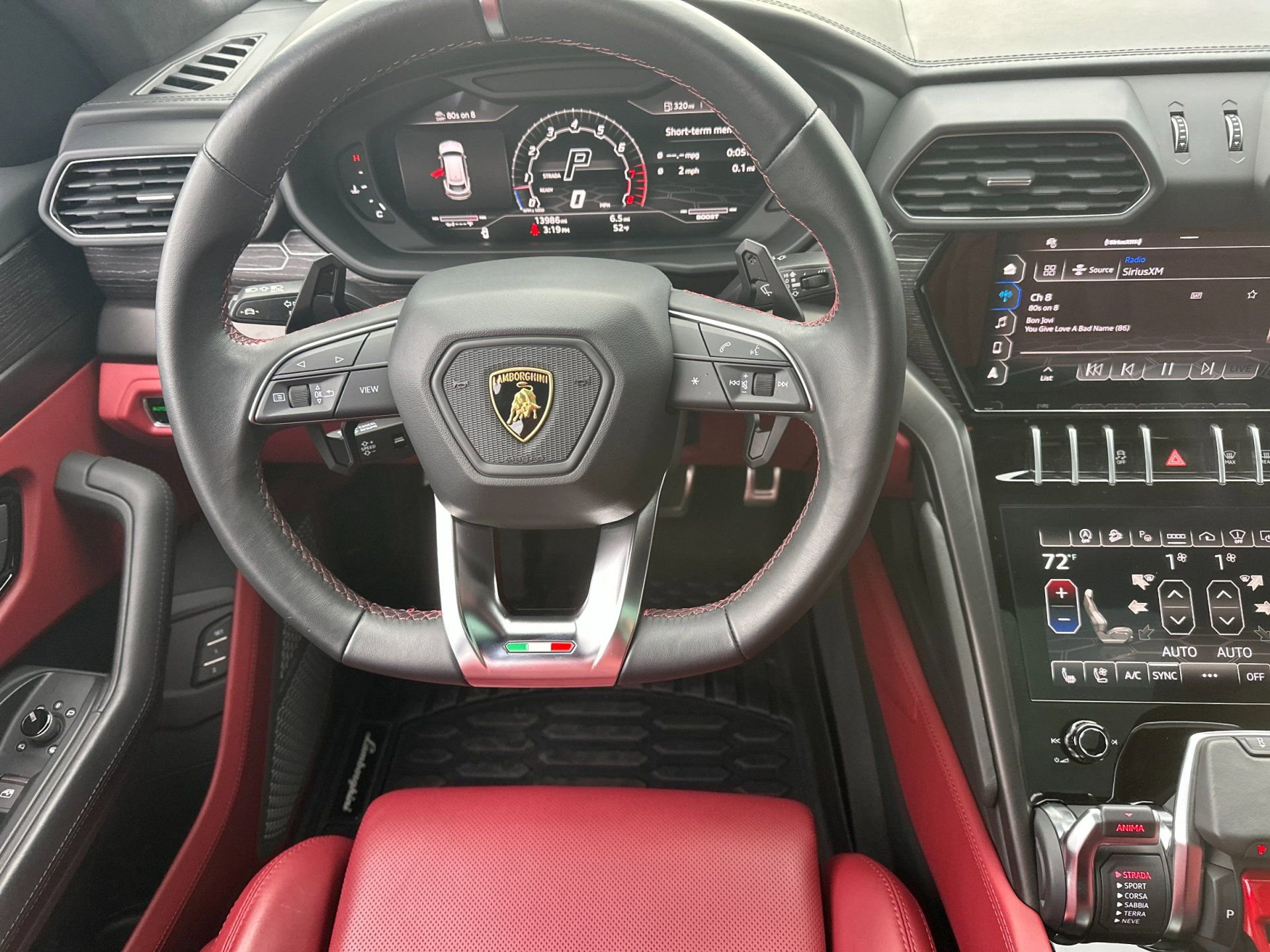 Used 2022 Lamborghini Urus image 17