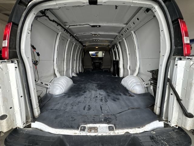 Certified 2022 GMC Savana 2500 Extended w/ Driver Convenience Package RWD image 28