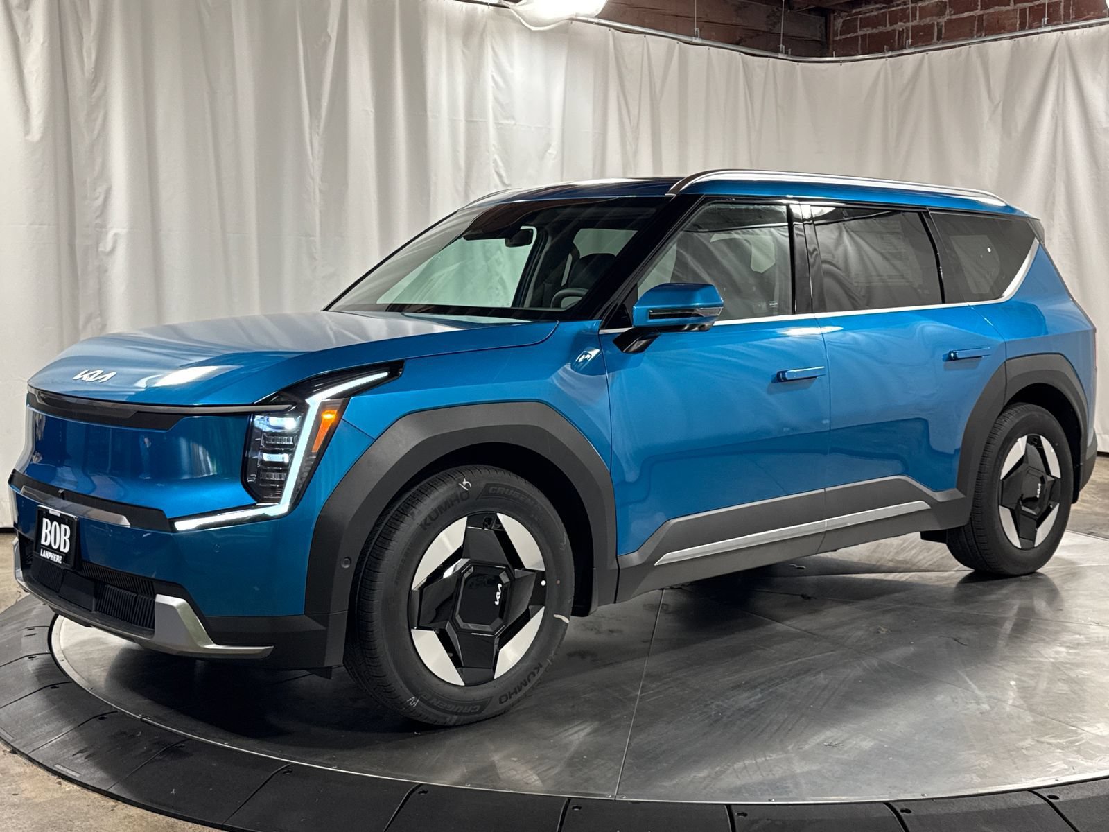 New 2026 Kia EV9 Wind AWD/4WD image 1