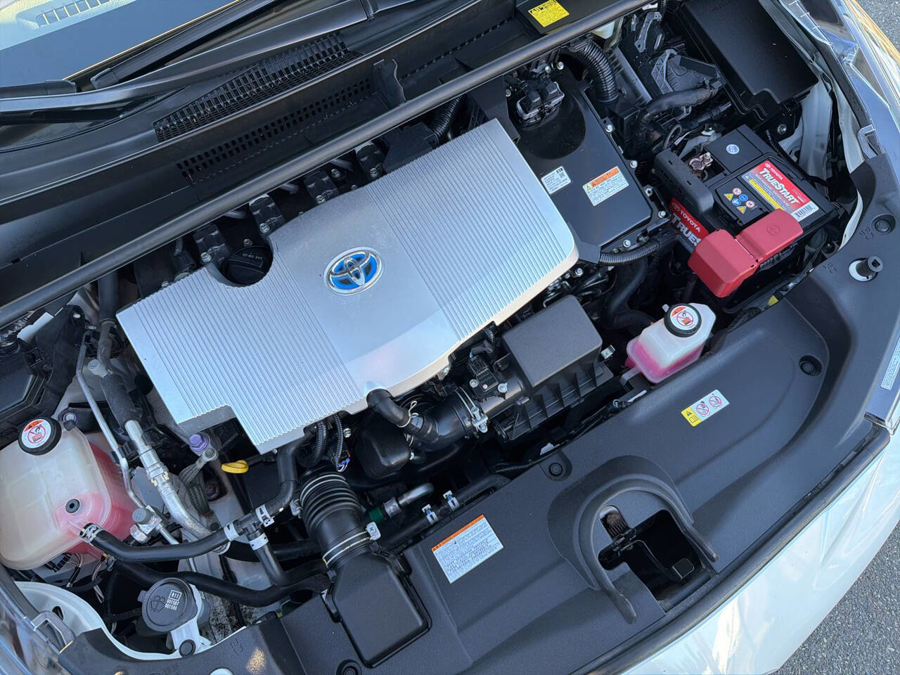 Used 2017 Toyota Prius Four Touring image 15