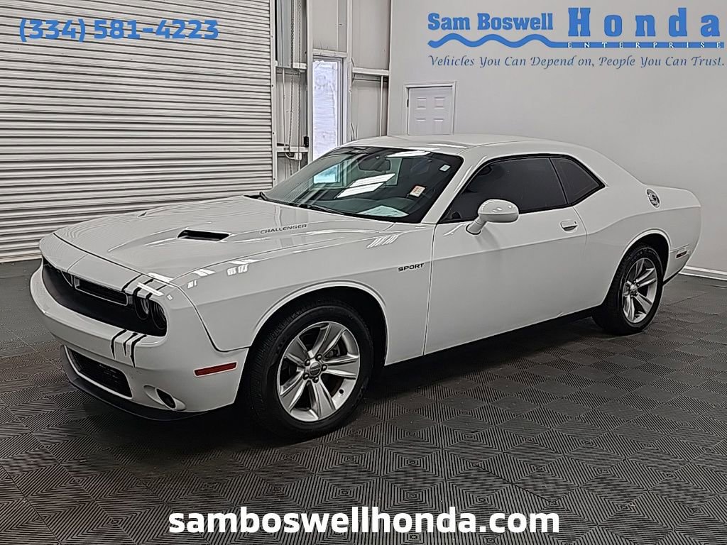 Used 2015 Dodge Challenger SXT