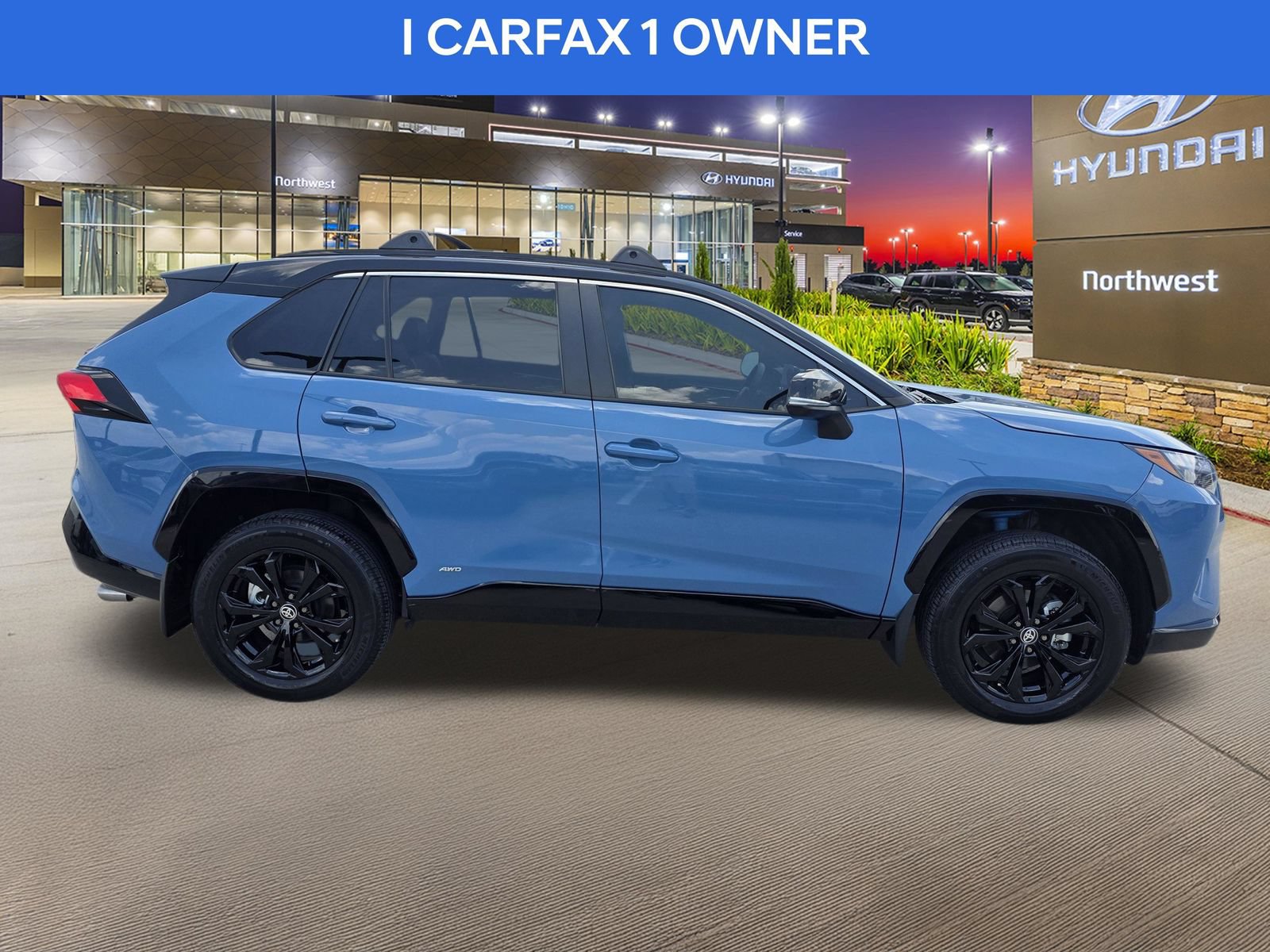 Used 2024 Toyota RAV4 XSE AWD/4WD image 6