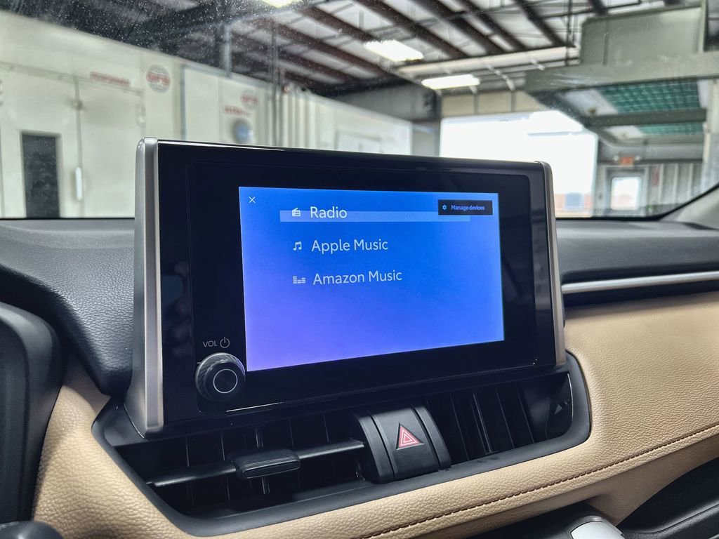 Used 2025 Toyota RAV4 XLE image 34