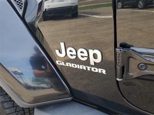 Used 2022 Jeep Gladiator Overland w/ Popular Equipment Package image 9