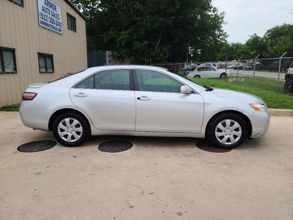 Used 2008 Toyota Camry LE FWD image 2
