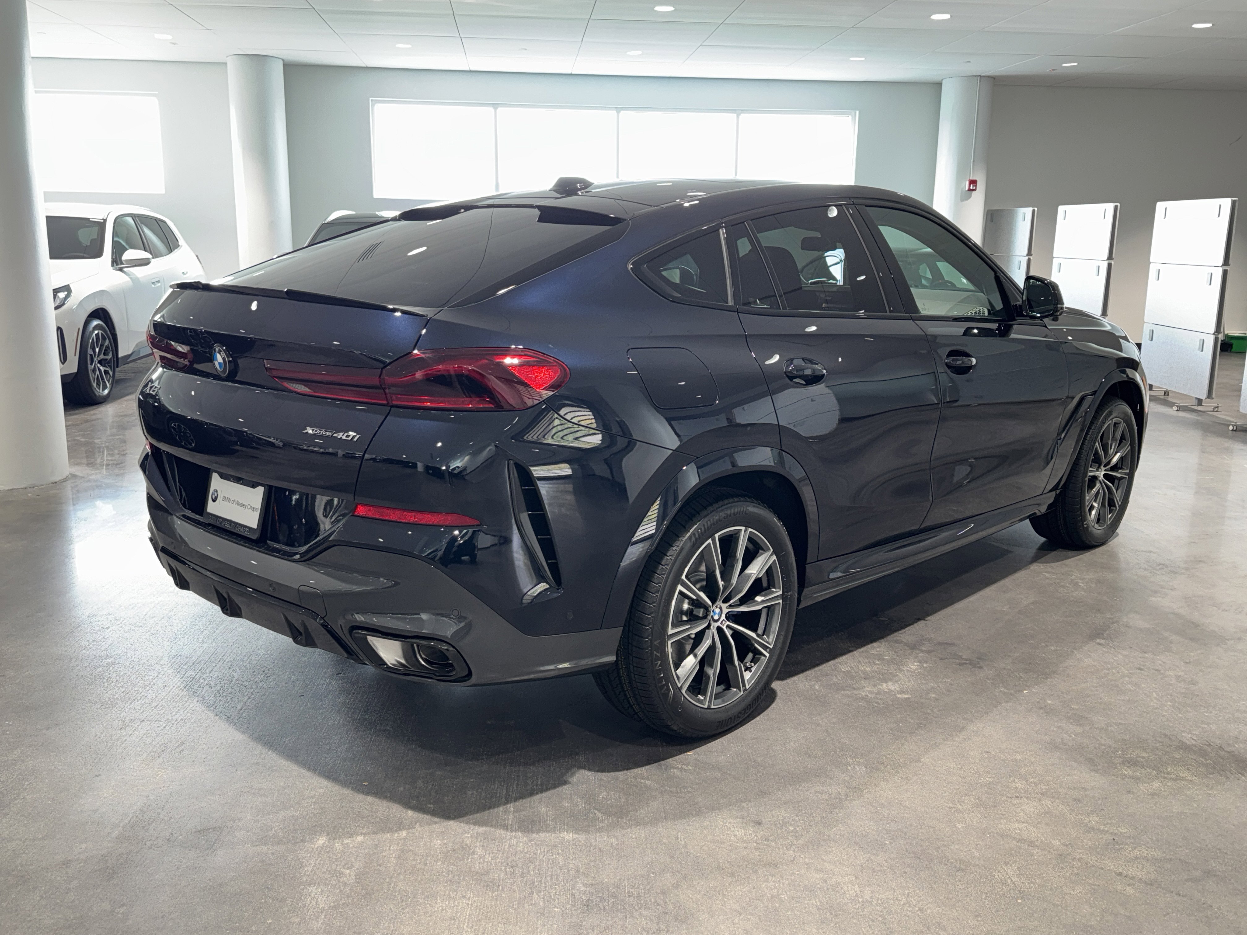 New 2026 BMW X6 xDrive40i w/ Climate Comfort Package image 7