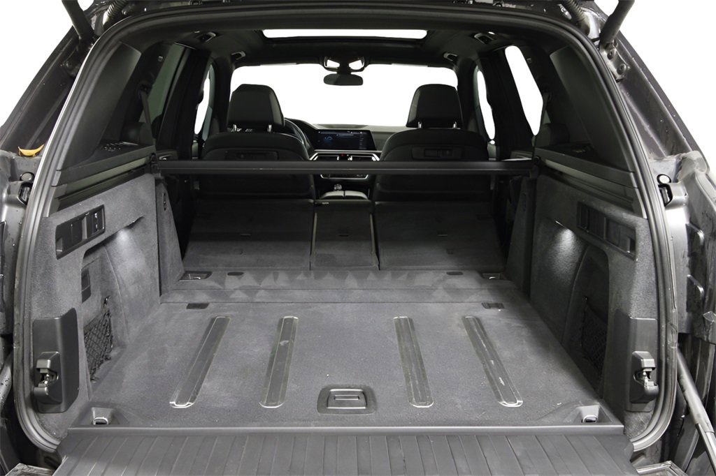 Used 2019 BMW X5 xDrive50i image 11