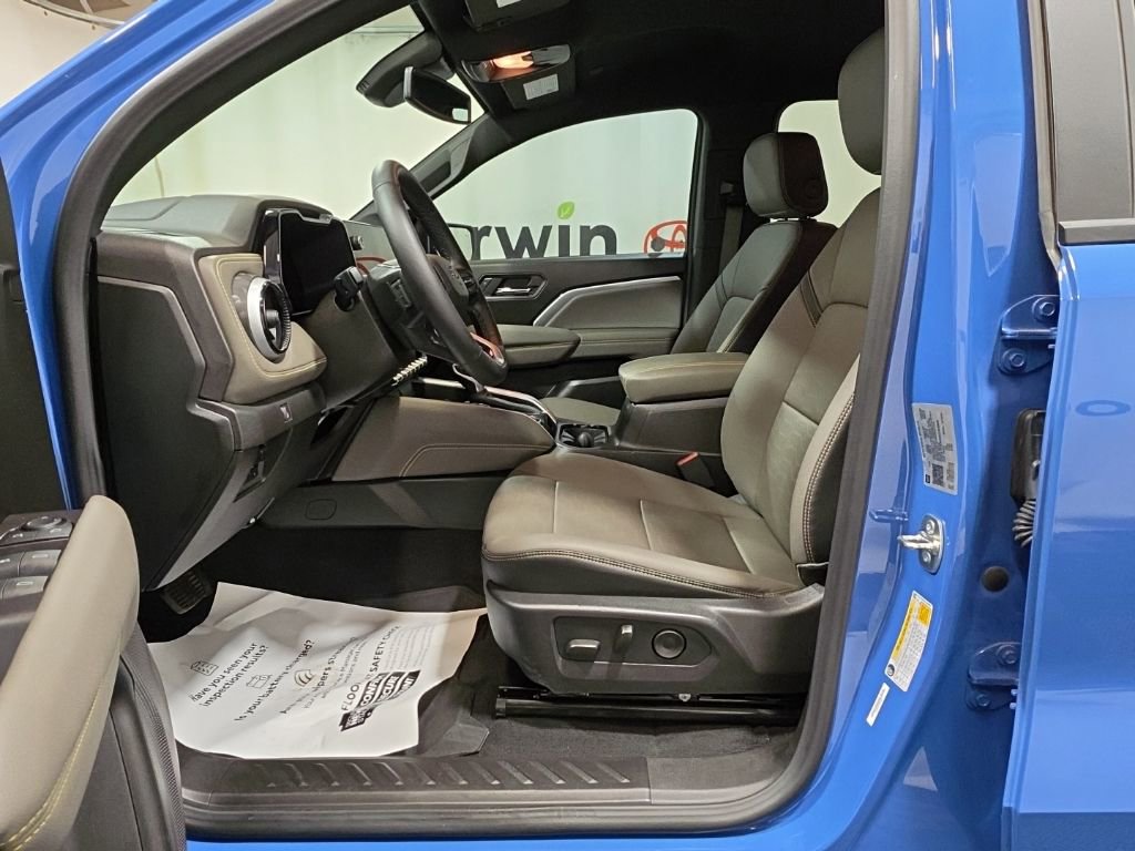 Used 2025 Chevrolet Colorado ZR2 w/ Technology Package image 22
