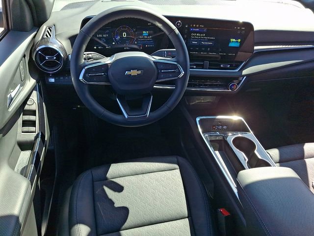 Used 2025 Chevrolet Equinox LT w/ Convenience Package II AWD/4WD image 11